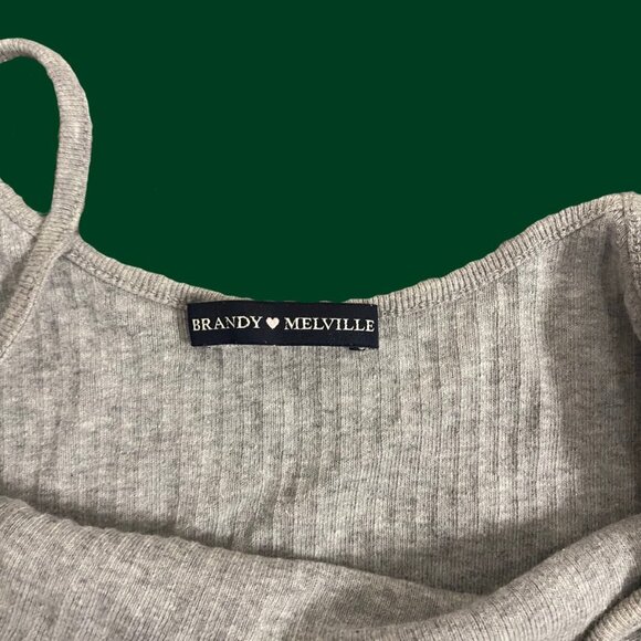 Brandy Melville Grey Ribbed V-Neck Cami Tank Top (OS, 100% Cotton, Made in Italy - Picture 5 of 6